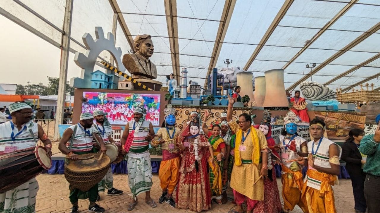 गणतंत्र दिवस 2025: झारखंड की झांकी में स्वर्गीय रतन टाटा को श्रद्धांजलि