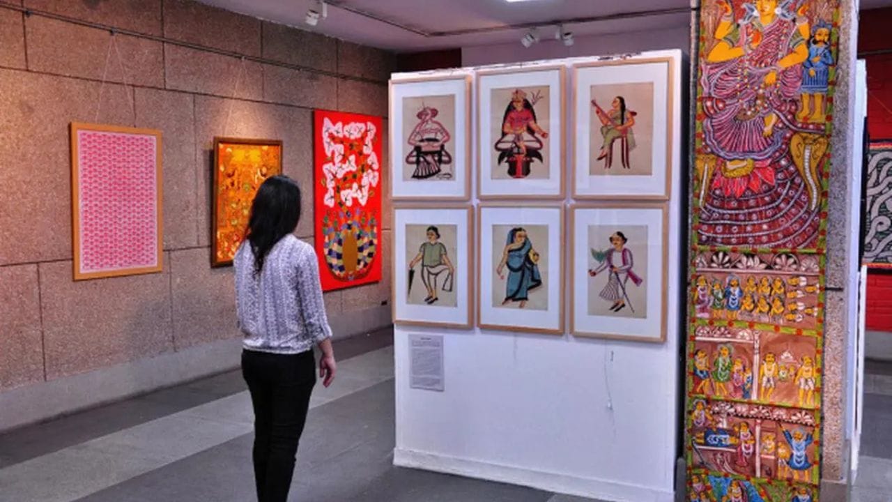 आदिवासी कला में रुचि है तो बनें ट्राइबल आर्ट क्यूरेटर