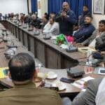 Ranchi dc ने केंद्रीय शांति समिति संग की बैठक, समाज में शांति और विकास पर दिया जोर