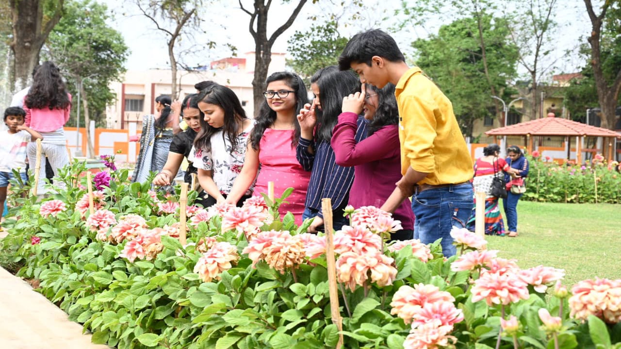 राजभवन उद्यान: अब आम लोग फिर कर सकेंगे दीदार