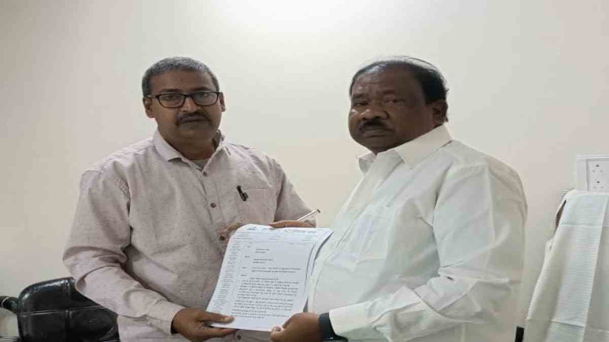 पीजीटी-टीईटी मर्जर के फैसले पर बवाल, 15 अप्रैल से विरोध में उतरेंगे शिक्षक