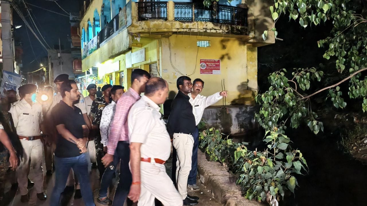 रांची में जलजमाव: नाली पर निर्माण के खिलाफ उपायुक्त का सख्‍त निर्देश