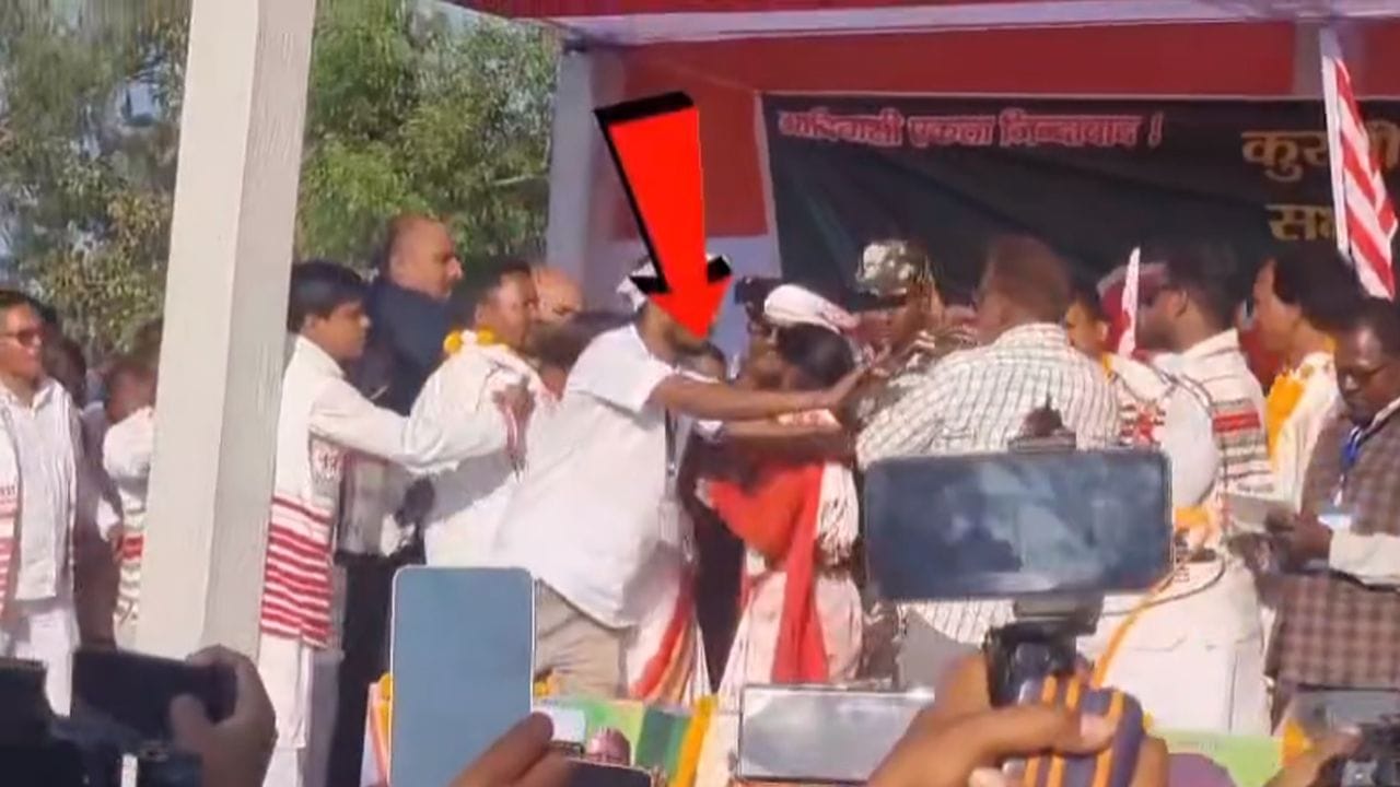 रांची की आदिवासी हुंकार रैली में हंगामा: मंच से उतारी गई नेत्री निशा भगत, आदिवासी एकता पर उठे सवाल