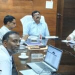 मतदाता सूची के गहन पुनरीक्षण को लेकर अधिकारियों के साथ समीक्षा बैठक, पैतृक मैपिंग पर दिया जोर