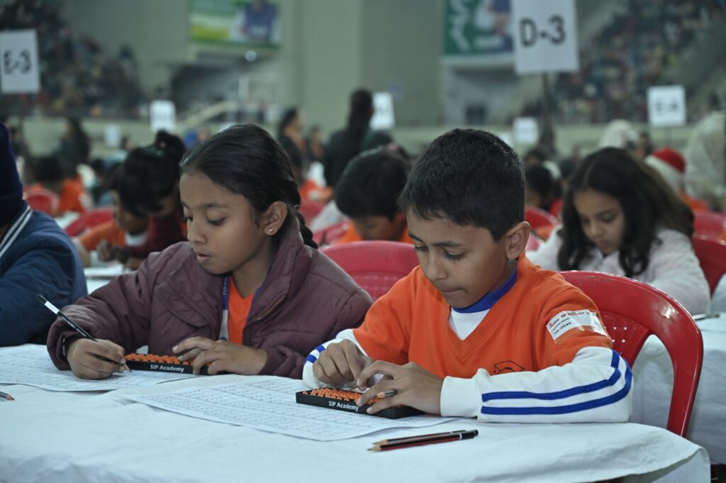 कैलकुलेटर भी फेल! बच्चों की गणना ने तोड़े सारे भ्रम