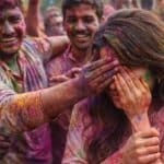 होली का 'हलाहल' और शादी का 'मिष्ठान': कुंवारों से लेकर अधेड़ मजनुओं तक की दास्तान!