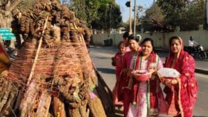 Holi 2026: क्या भद्रा बिगाड़ेगी होली का मजा? जानें holika dahan 2026 का सबसे सटीक शुभ मुहूर्त और सही समय