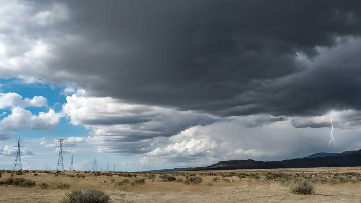 झारखंड में कुदरत का 'कूल' अवतार: कहीं 85mm बारिश तो कहीं लू का टॉर्चर, जानें आपके शहर को राहत कब?