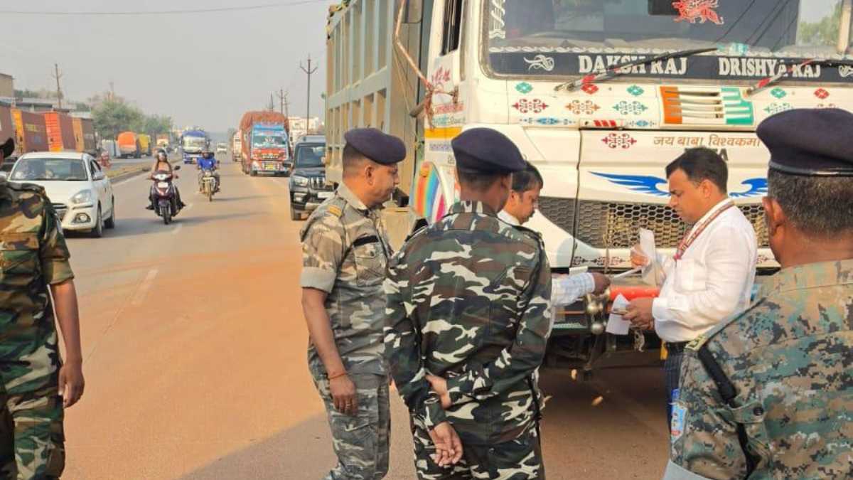 राँची की सड़कों पर अचानक उतरी पुलिस और प्रशासन की टीम, 153 वाहनों की हुई घेराबंदी; आखिर क्यों कटा 7.6 लाख का जुर्माना?
