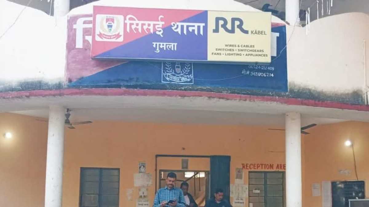 जबरन धर्मांतरण का आरोप: पत्नी और ससुराल वालों पर FIR