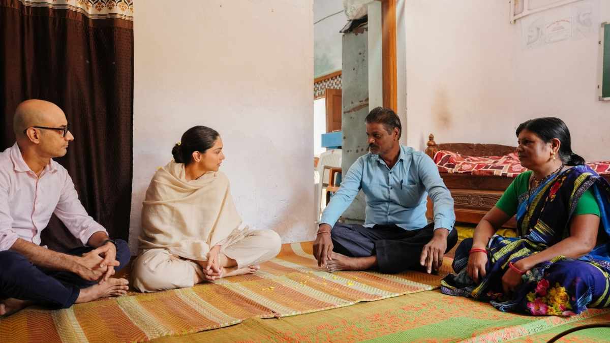 दीपिका पादुकोण और बिसलेरी ने मिलाया हाथ, क्या अब बदलेगी ग्रामीण भारत में मानसिक सेहत की तस्वीर?