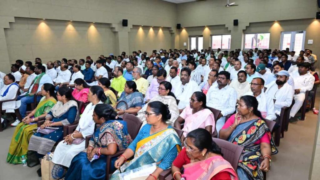 12 जिलों की रिपोर्ट कार्ड और अगले चरण की तैयारी