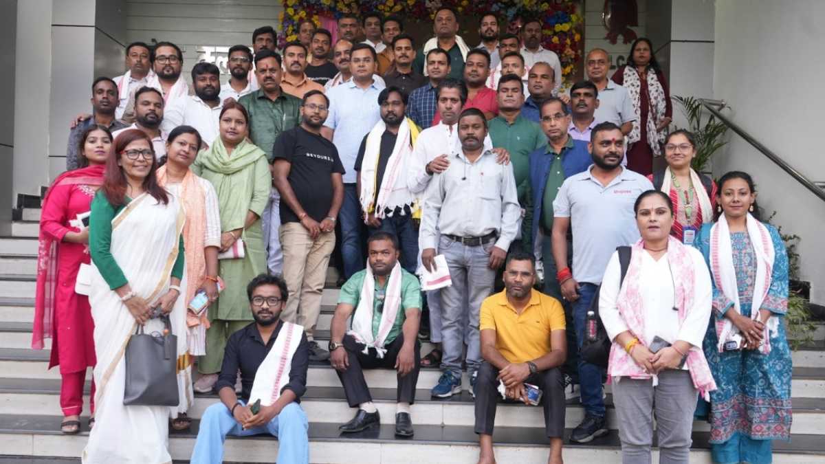 रांची में पत्रकारों का 'स्वैग': पुलिस ने की तारीफ, भारी भीड़ ने मचाया गदर... क्या अब राजधानी में पत्रकारों की 'तूती' बोलेगी?