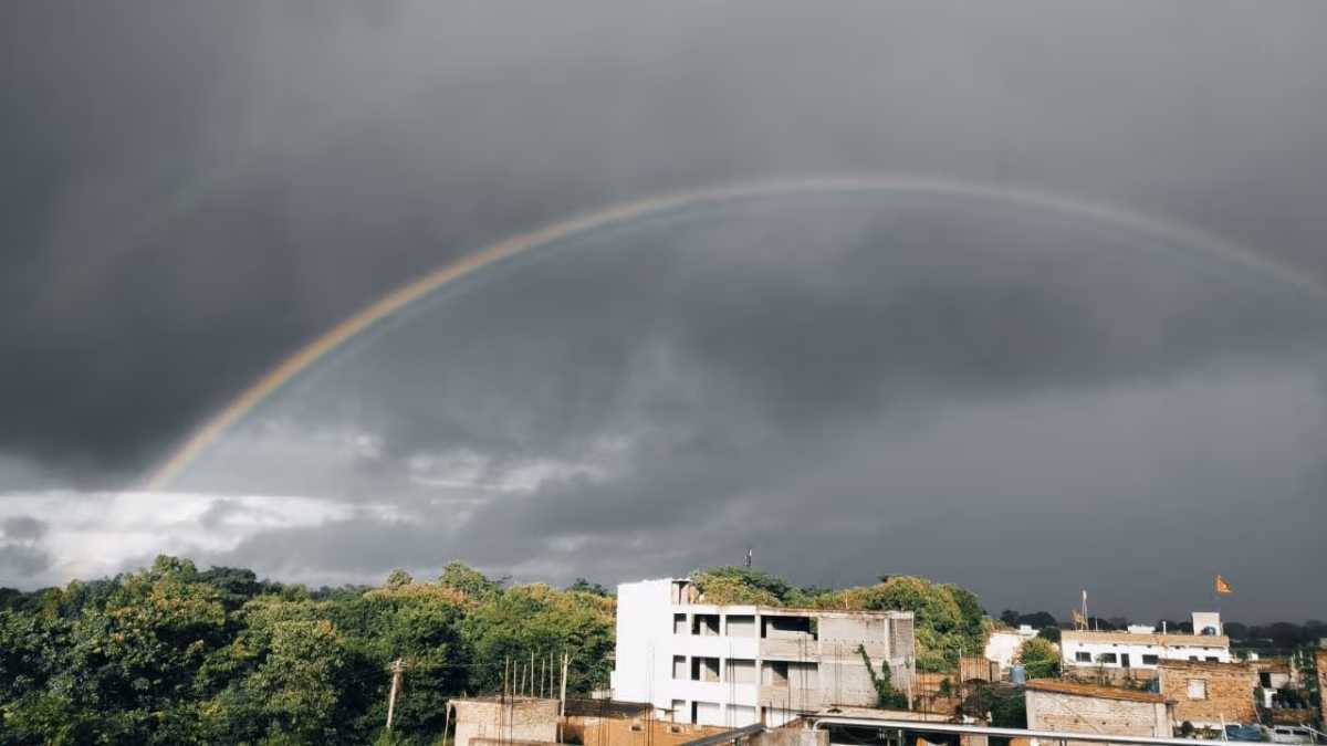 झारखंड में 'बदरा' का गदर: रांची में जमकर हुई धुलाई, अब 10 मई तक कुदरत दिखाएगी अपना 'चिल' अवतार!
