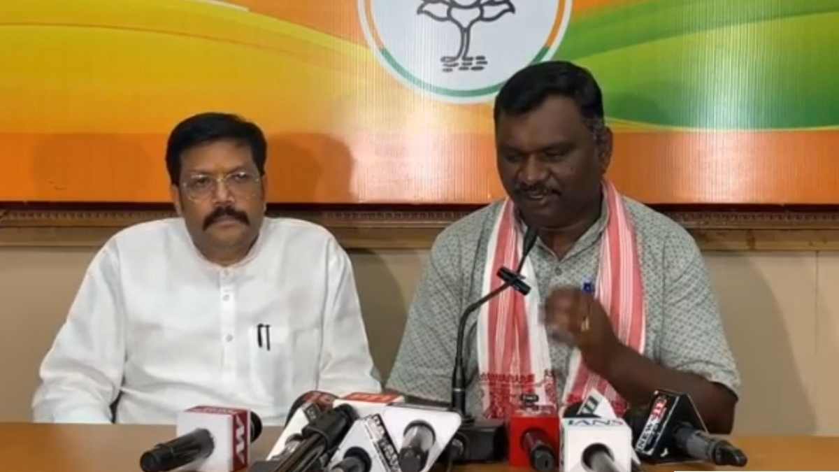 भाजपा प्रदेश कार्यालय की बैठक और अमर बाउरी की प्रेस कॉन्फ्रेंस