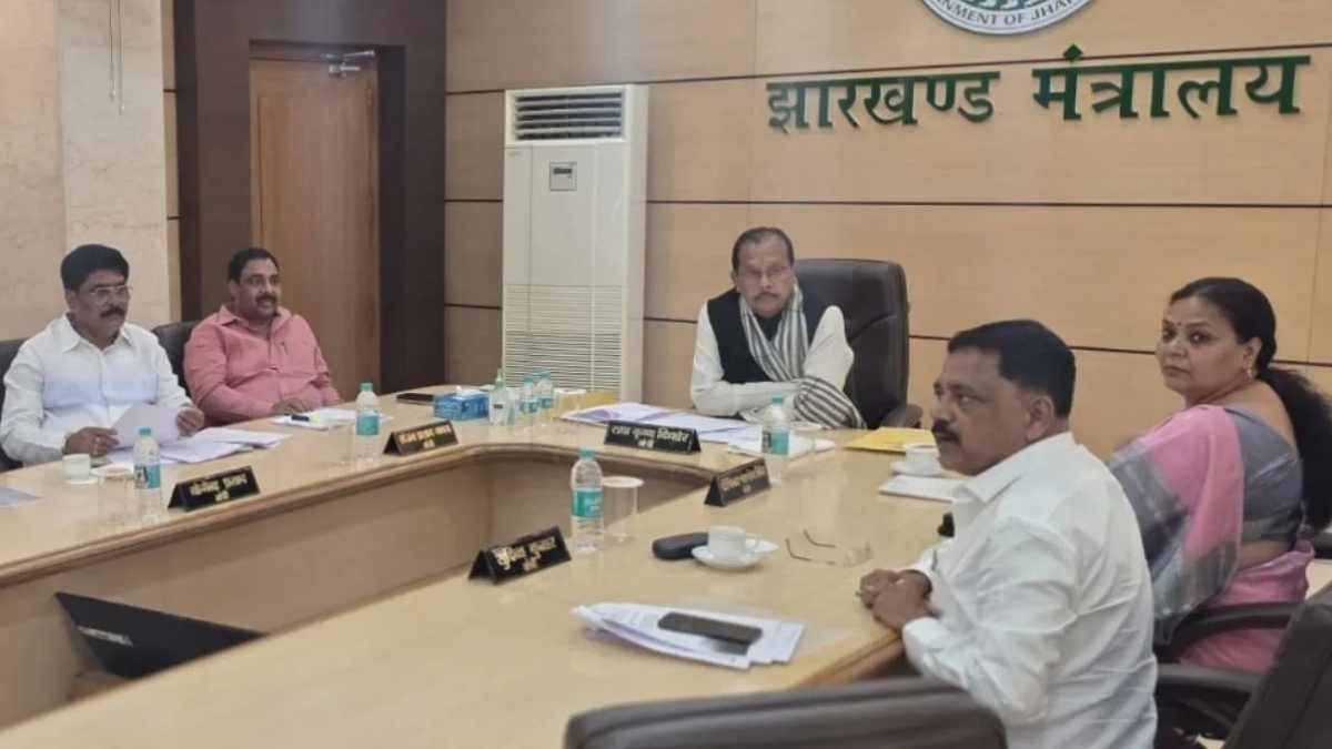 JTET Language Controversy 2026: भाषा विवाद पर बड़ा खुलासा, झारखंड टेट से 4 क्षेत्रीय और 4 जनजातीय भाषाएं बाहर; मंत्रियों की कमेटी में छिड़ी जंग