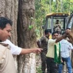 Ranchi: bit mesra के पास ग्राम सभा विवाद पर भारी बवाल, काम रुका