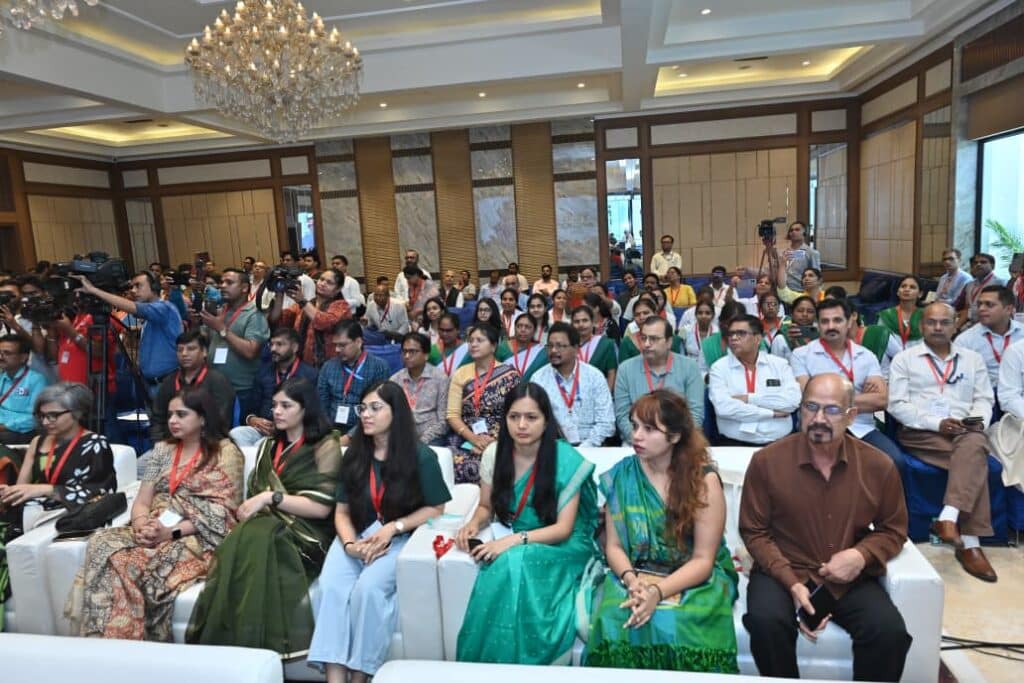 झारखंड में अबुआ मेडिकल स्टोर और सैंडबॉक्स से बदलेगी सेहत, सोरेन का बड़ा दांव 2 ग्रामीण स्वास्थ्य को मजबूत करने का नया मॉडल