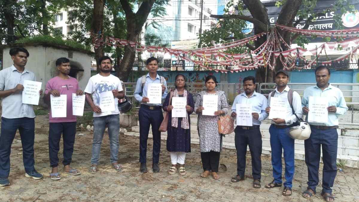 क्लस्टर प्रणाली से संकट में झारखंडी भाषाएं, छात्रों का फूटा गुस्सा