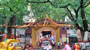 रांची पहाड़ी मंदिर के पास हटेंगे अतिक्रमण, सावन 2026 के लिए प्रशासन ने खींची ब्लूप्रिंट