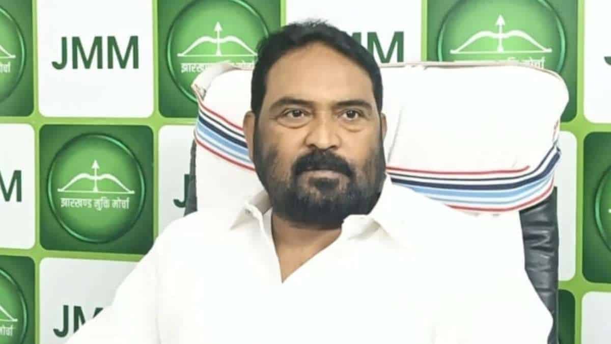 JMM की चुनाव आयोग से मांग: क्या ECINet ऐप से फोटो लेना जरूरी है?