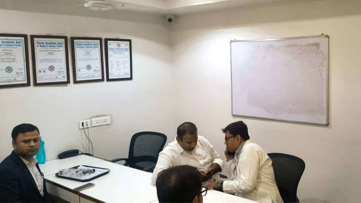 रांची के राज अस्पताल में क्या सच में हुई लापरवाही?