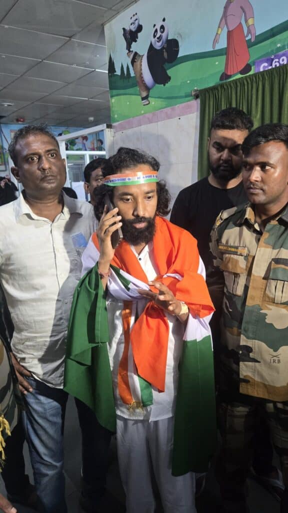 Jssc cgl परीक्षा रद्द: जश्न के बीच cbi जांच पर अड़े छात्र 2 Img 20260817 wa0398