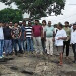 बड़गाईं में कुत्ता नसबंदी केंद्र पर बवाल, सड़कों पर उतरी जनता