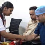 Curesta ACMS Hospital में रक्षाबंधन: छात्राओं ने डॉक्टरों को बांधी राखी
