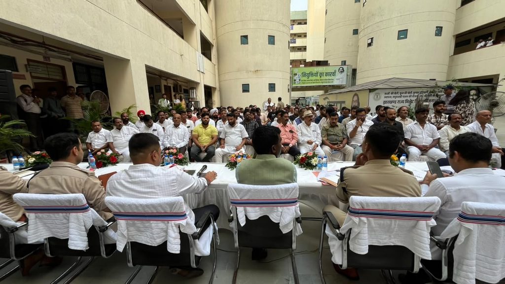 सीसीटीवी की अनिवार्य रिकॉर्डिंग और वॉलंटियर्स की पहचान