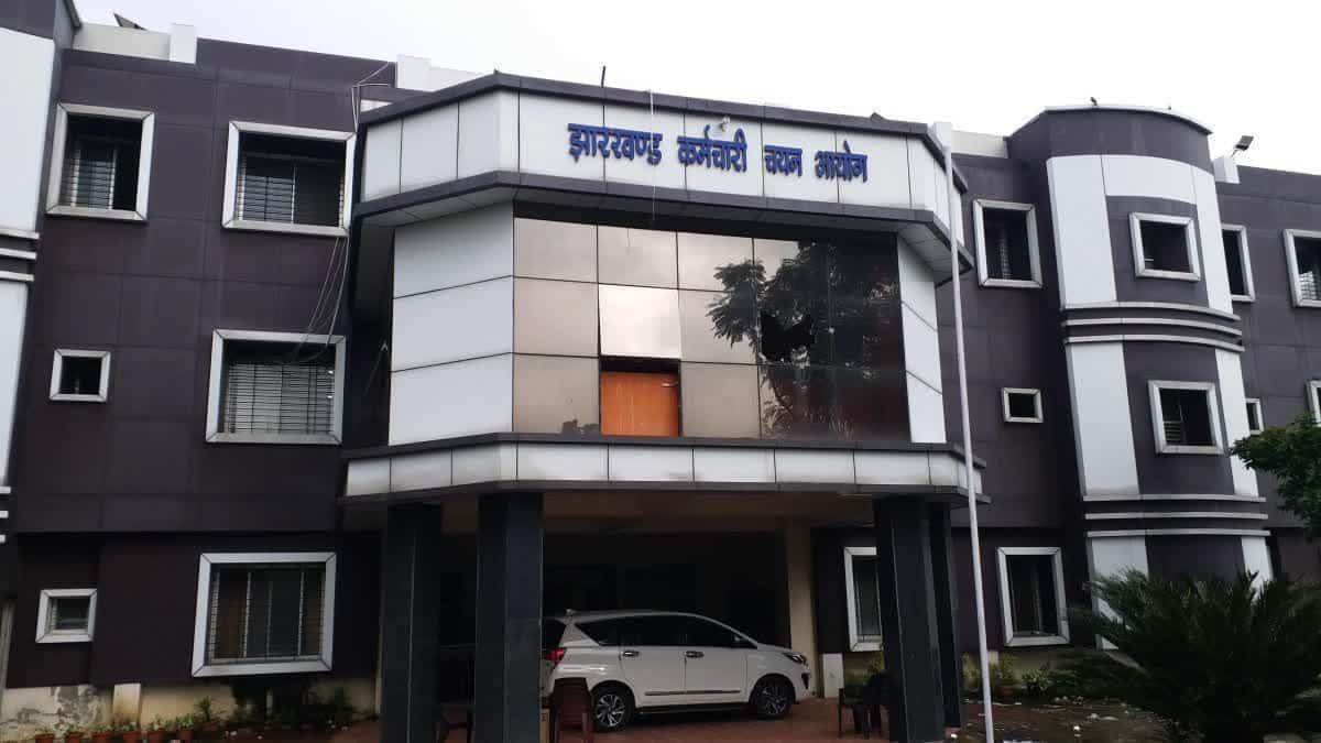 JSSC सहायक कारापाल परीक्षा-2025: हजारीबाग में 29 से 31 अक्टूबर की शारीरिक दक्षता परीक्षा टली, अब 10 से 12 नवंबर को होगा आयोजन